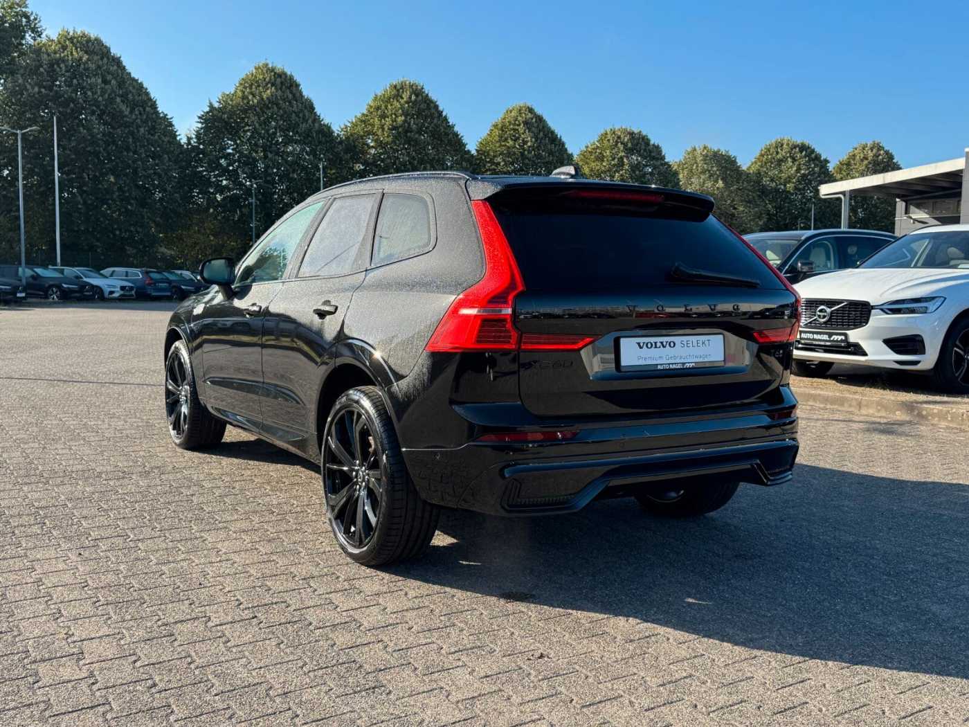 Volvo  T6 Plus Black Edition PANO