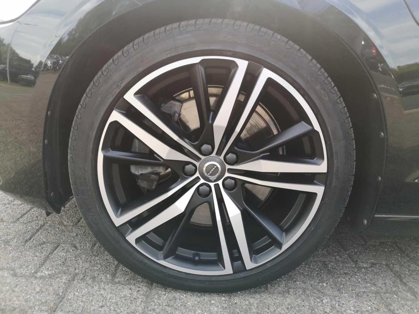 Volvo  T6 Twin Engine AWD R Design Plug-In Navi/SHD