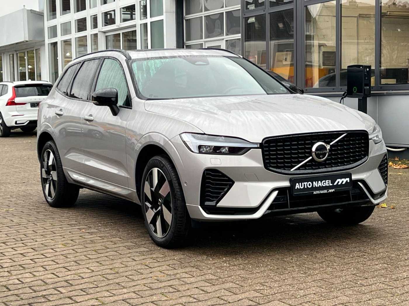 Volvo  T6 Plus Dark AHK|PANO|20'|360CAM|ALARM|ACC
