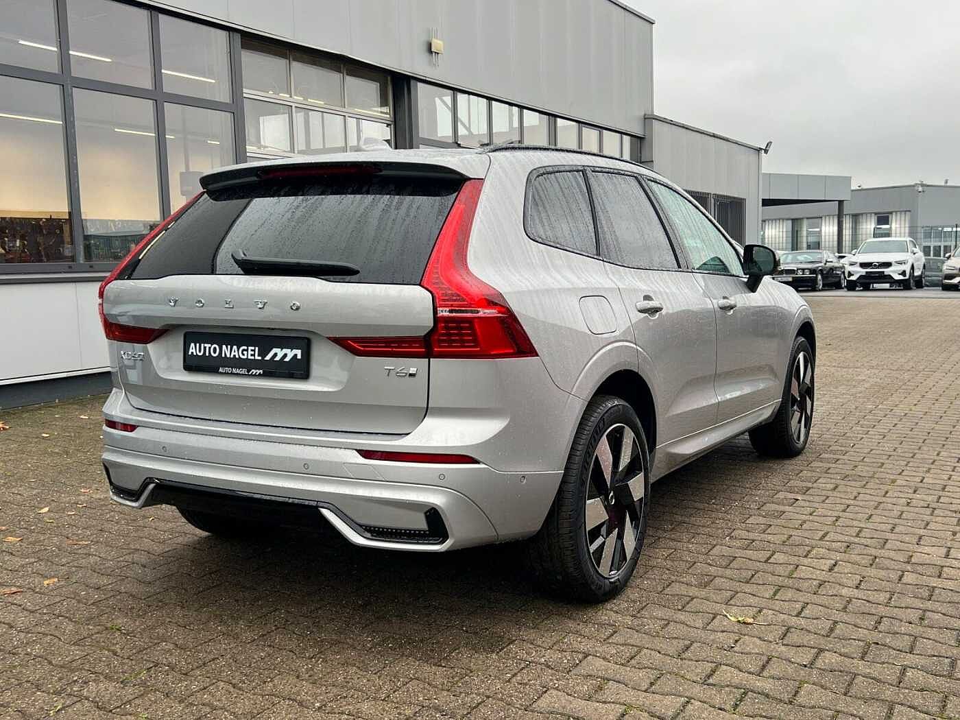 Volvo  T6 Plus Dark AHK|PANO|20'|360CAM|ALARM|ACC
