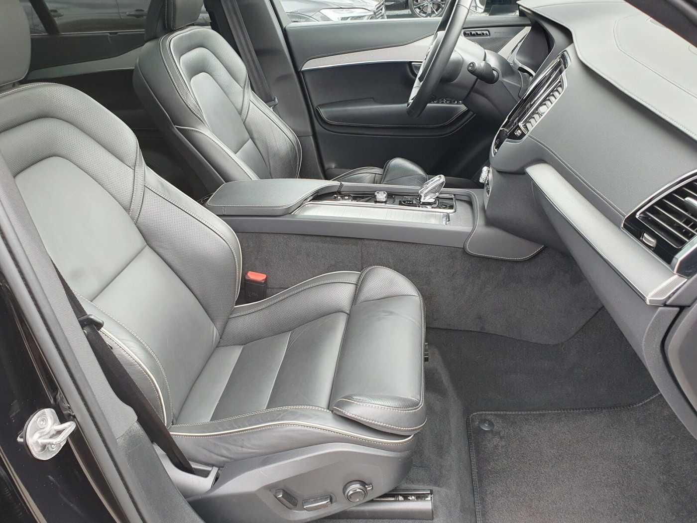 Volvo  T8 AWD Plus Dark Plug-In SD/Keyless-Start