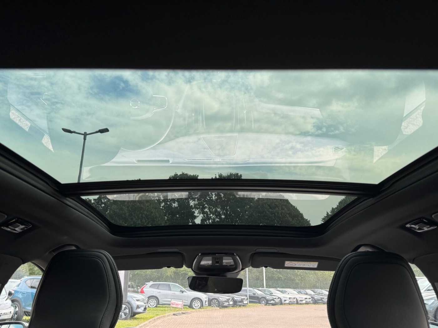Volvo  Recharge T6 R-Design SD/Keyless-Start/Klima