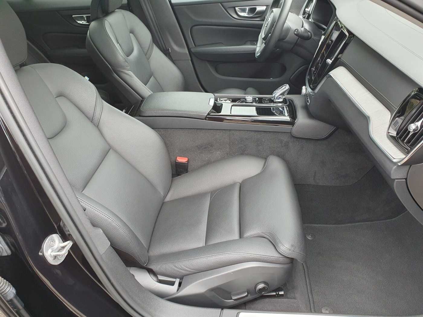 Volvo  T6 Twin Engine AWD Plus Bright Plug-In (E6d)