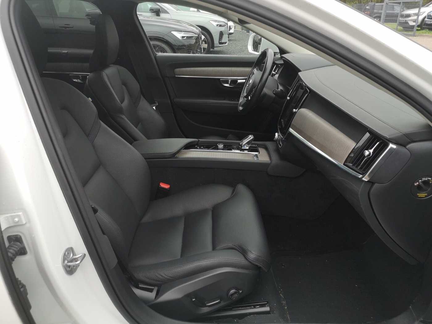 Volvo  B4 Inscription SD/Keyless-Start/Autom. /Klima