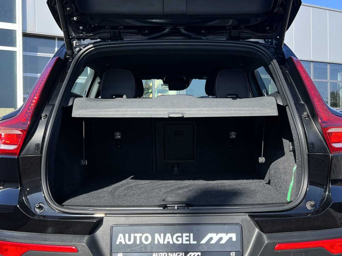 Volvo  T4 Core Standheizung/Autom. /Klima/LED/eFH.