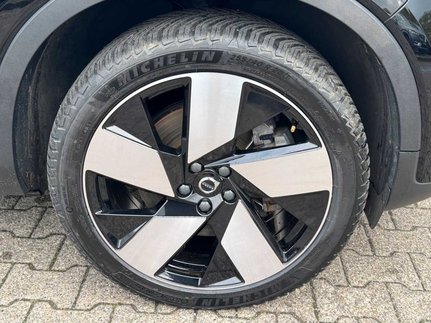 Volvo  Recharge Twin Pure Electric AWD Ultimate LED