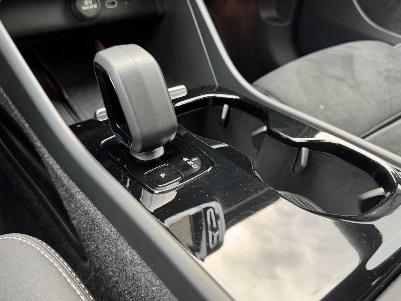 Volvo  Recharge Twin Pure Electric AWD Ultimate LED
