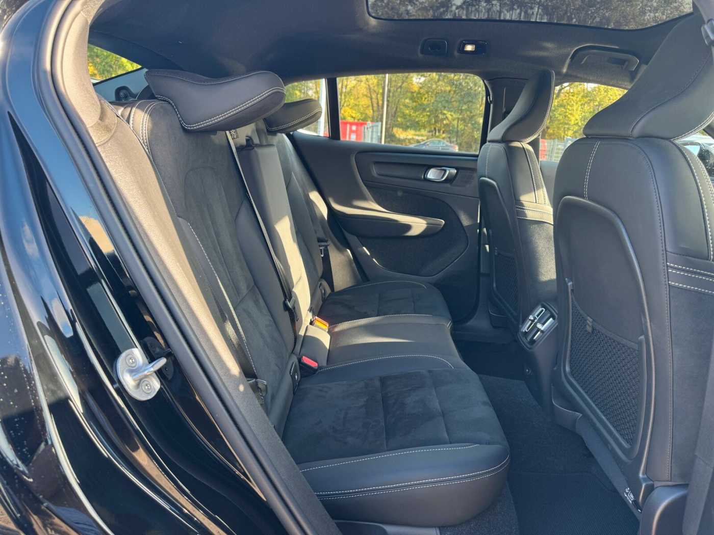 Volvo  Recharge Twin Pure Electric AWD Ultimate LED