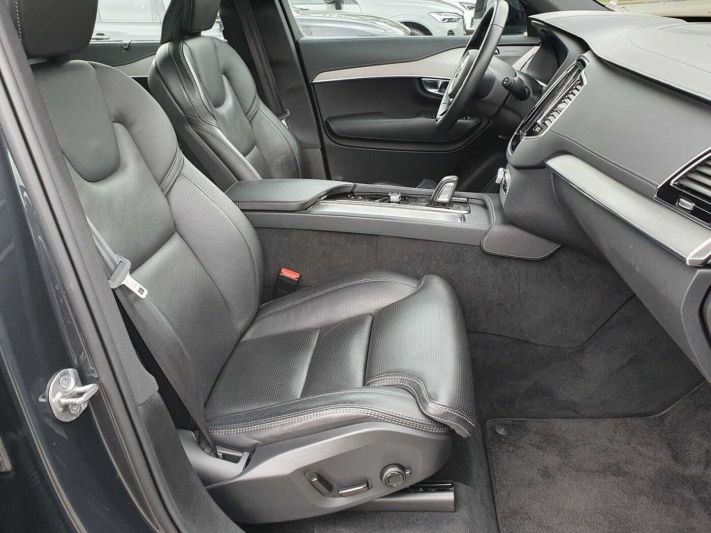 Volvo  Recharge T8 R-Design Edition Navi/Autom.