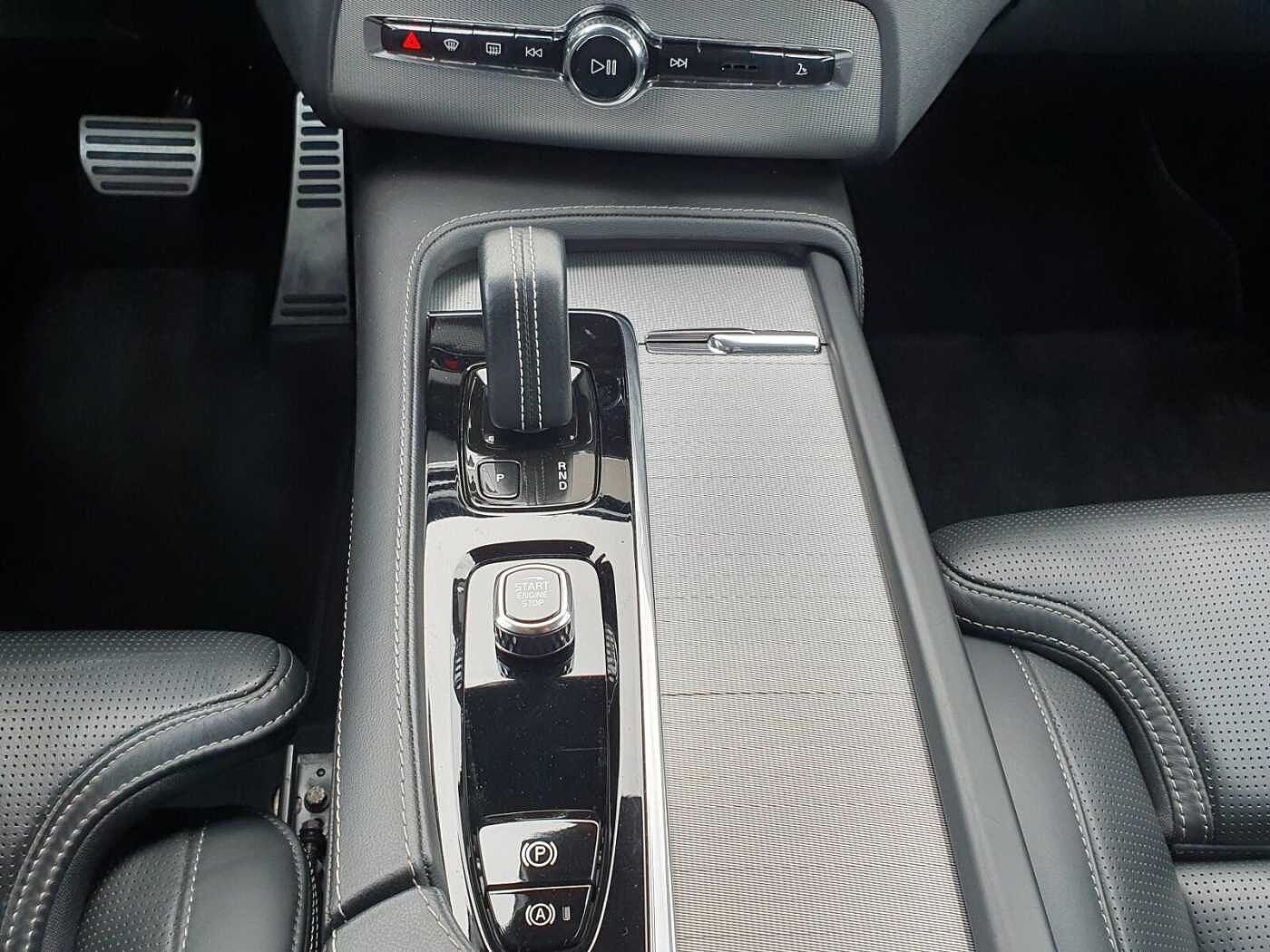 Volvo  Recharge T8 R-Design Edition Navi/Autom.