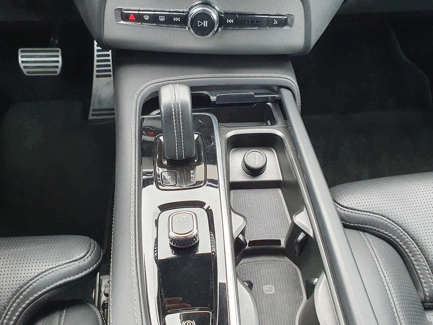 Volvo  Recharge T8 R-Design Edition Navi/Autom.