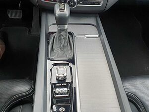 Volvo  D5 AWD Inscription B&W | LUFT | AHK | PANO