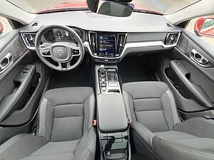 Volvo  T6 Twin Engine AWD Momentum Pro Navi/SHD/LED