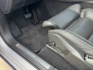 Volvo  Recharge T8 AWD Plus Dark |LUFT|22'|