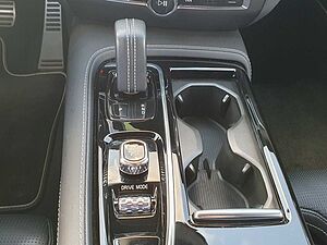 Volvo  T6 Twin Engine AWD R-Design Plug-In Navi/LED