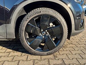 Volvo  Single Motor Extended Range Plus Black Edit