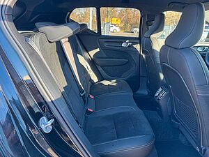 Volvo  Single Motor Extended Range Plus Black Edit