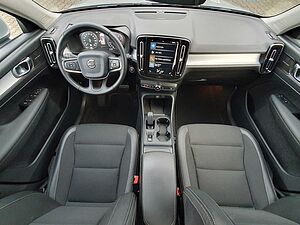 Volvo  T4 AWD Momentum (EURO 6d-TEMP) Navi/Autom.