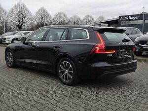 Volvo  D3 Autom. Momentum Pro PANO