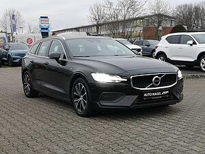 Volvo  D3 Autom. Momentum Pro PANO