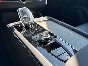 Volvo  T8 Facelift Ultra Bright AHK|PANO|