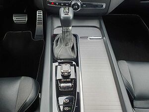 Volvo  T4 Autom. R-Design Navi/Keyless-Start/Klima