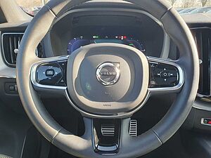 Volvo  T6 AWD R-Design Plug-In SD/Keyless-Start/BC