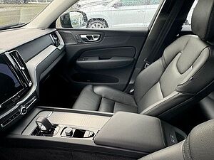 Volvo  Recharge T8 Plus Dark PANO