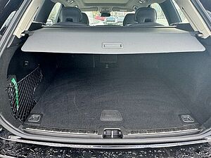 Volvo  Recharge T8 Plus Dark PANO