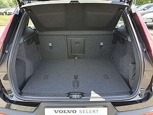 Volvo  Recharge Plus Dark