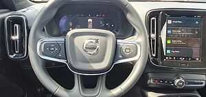 Volvo  B3 Autom. Plus Dark