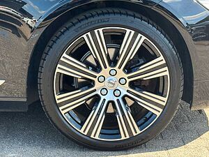 Volvo  B5 Autom. AWD Inscription PANO