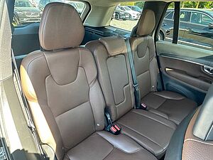 Volvo  B5 AWD Momentum Pro Navi/KeylessStart/Klima