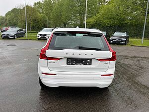 Volvo  B4 Autom. Momentum AHK