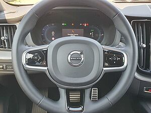 Volvo  T6 AWD R-Design Plug-In AHK|PANO|360CAM
