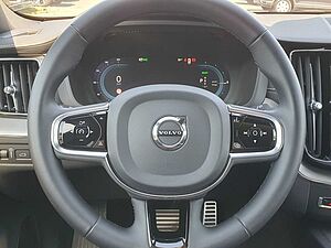 Volvo  T6 AWD R-Design Plug-In AHK|PANO|360CAM
