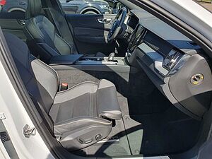 Volvo  T6 AWD R-Design Plug-In AHK|PANO|360CAM