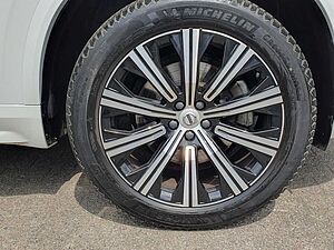 Volvo  B5 AWD Plus Bright