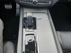 Volvo  Recharge T6 R-Design Plug-In