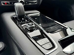 Volvo  Recharge T6 Plus Bright