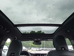 Volvo  Recharge T6 R-Design LONG RANGE AHK|PANO|LE