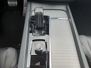 Volvo  Recharge T6 R-Design LONG RANGE AHK|PANO|LE