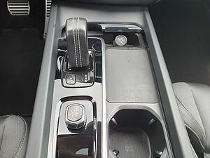 Volvo  Recharge T6 R-Design LONG RANGE AHK|PANO|LE