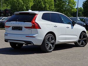 Volvo  B5 AWD R-Design Navi/Keyless-Start/Autom/BC