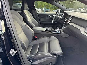 Volvo  Recharge T6 R-Design LONG RANGE AHK|PILOT