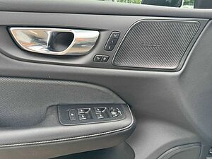 Volvo  Recharge T6 R-Design LONG RANGE AHK|PILOT