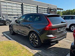 Volvo  B4 Autom. AWD Ultimate Dark PANO|AHK|