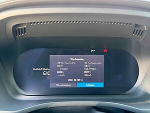 Volvo  B4 Autom. AWD Ultimate Dark PANO|AHK|