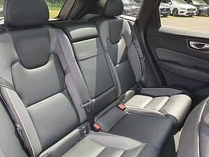 Volvo  T6 Twin Engine AWD R Design Plug-In | PANO