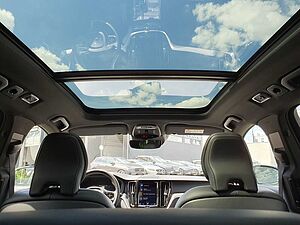 Volvo  T6 Twin Engine AWD R Design Plug-In | PANO